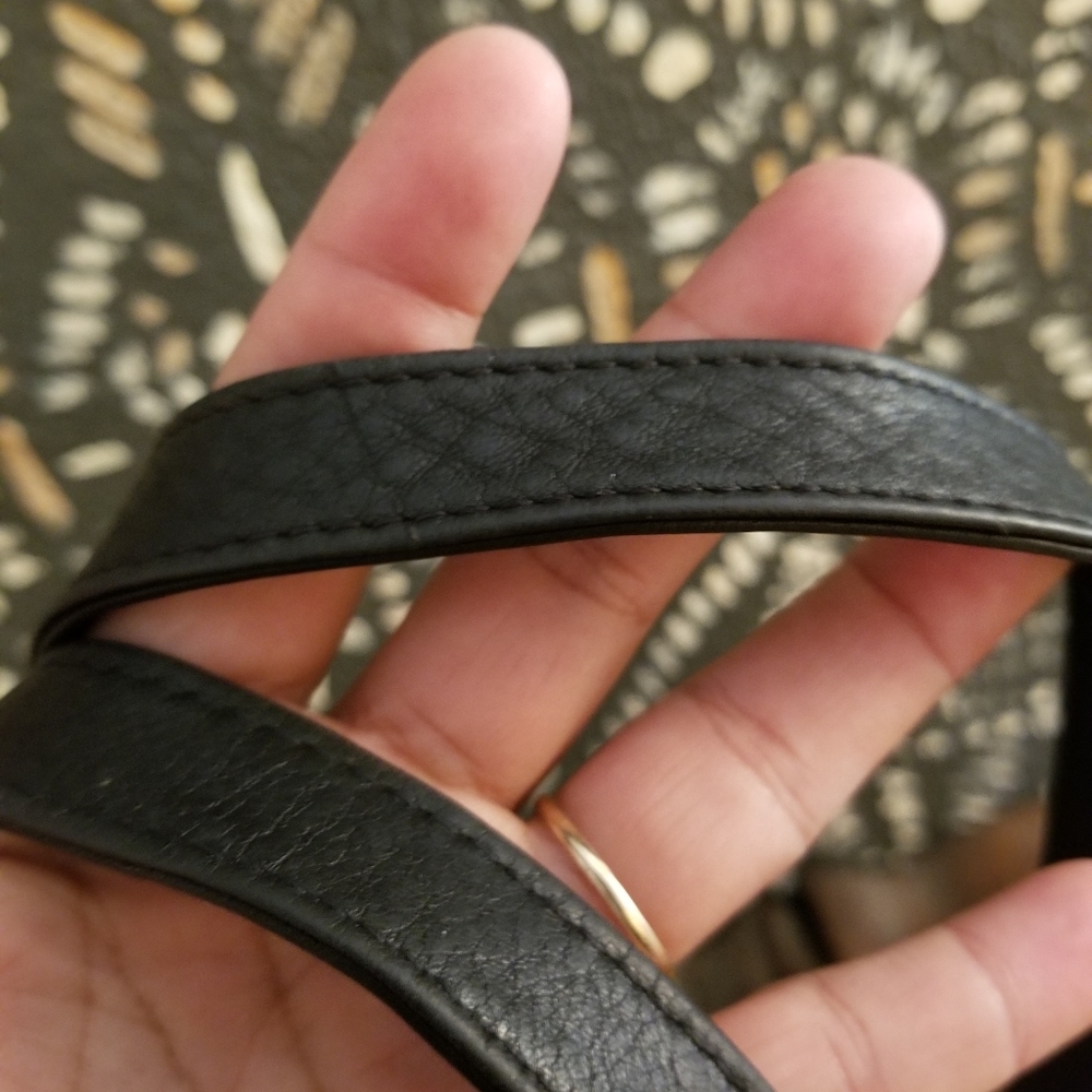 Esprit Black Shoulder Purse - Picture 9 of 11